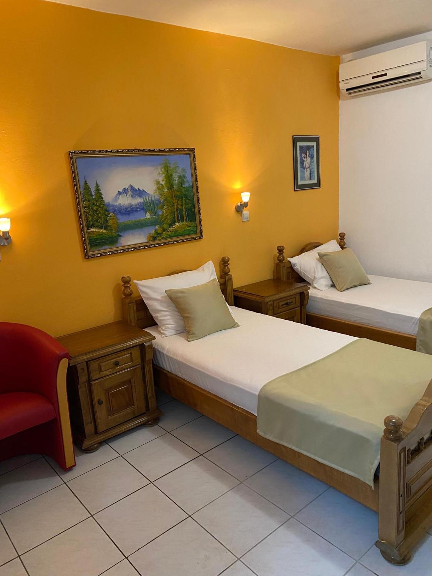 New Hotel Kuc By Marvel Budva Ngoại thất bức ảnh