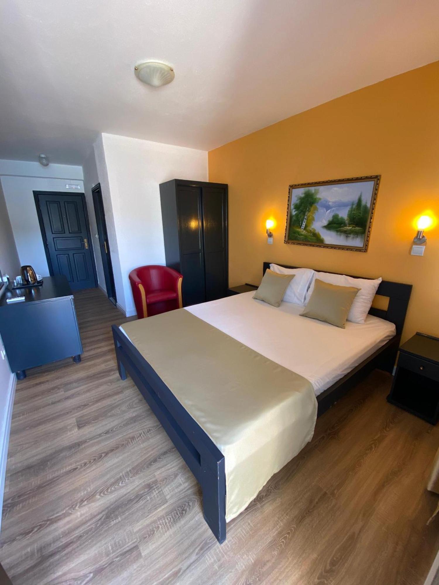 New Hotel Kuc By Marvel Budva Ngoại thất bức ảnh