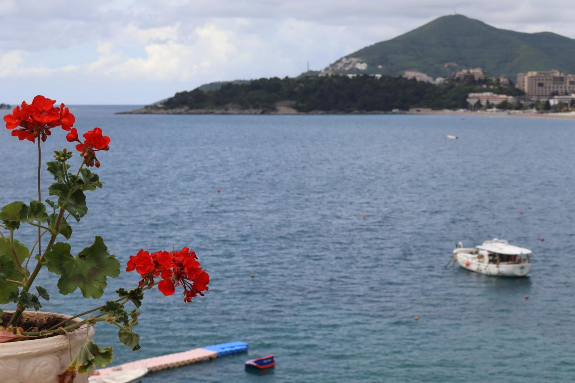 New Hotel Kuc By Marvel Budva Ngoại thất bức ảnh